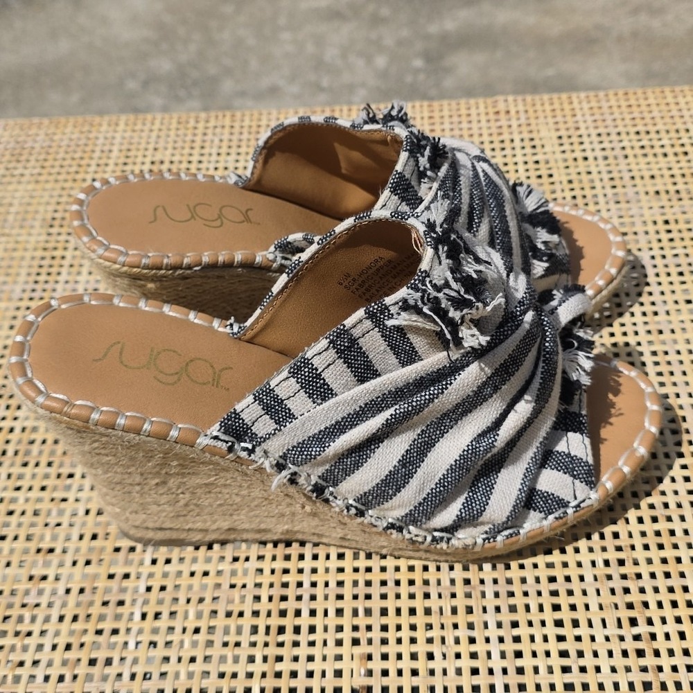Sugar Wedges- Natural & Black StripeSize 6.5